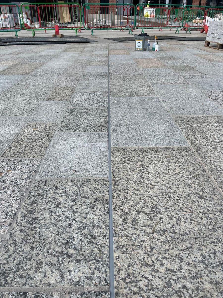 External mastic sealing